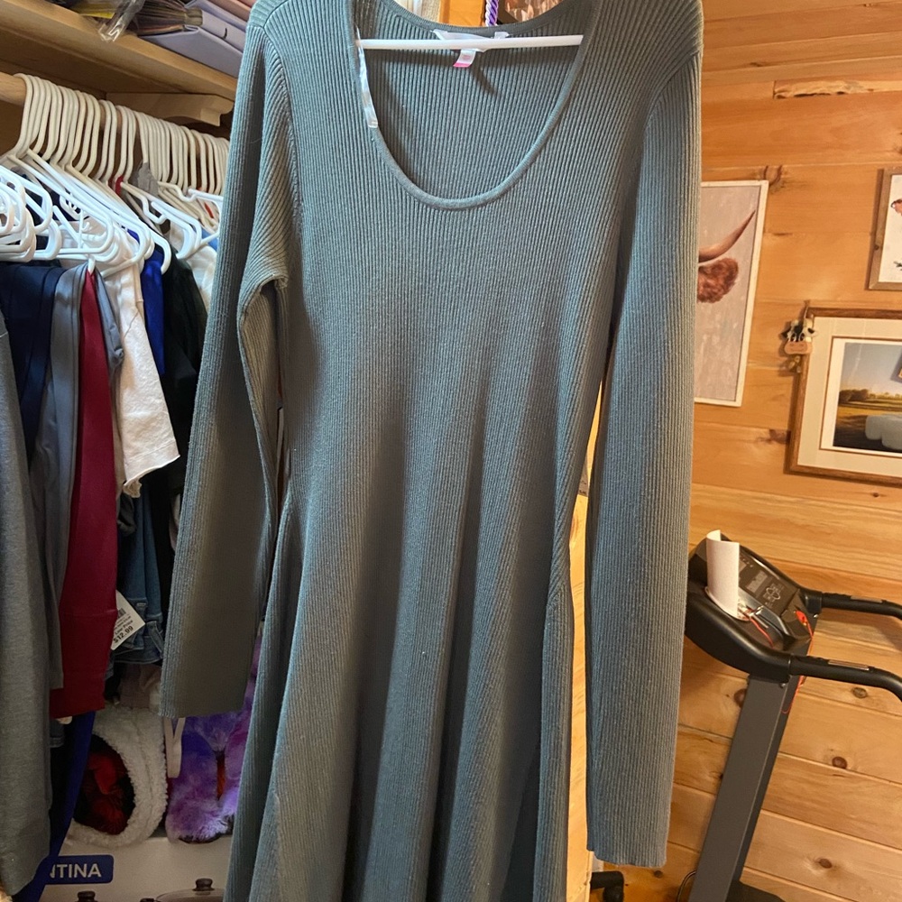 Elegant Green Long Sleeve Dress